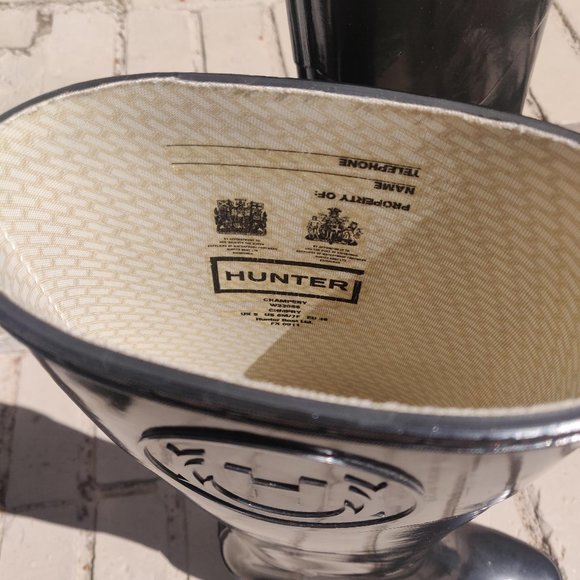 Glossy, dressy Hunter tall black wedge rain boots - Picture 10 of 12